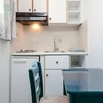 Polemis & Apartment *