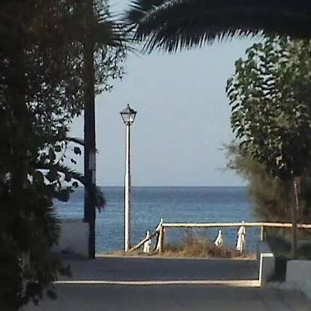 Polemis & Appartement Agia Anna (Naxos)