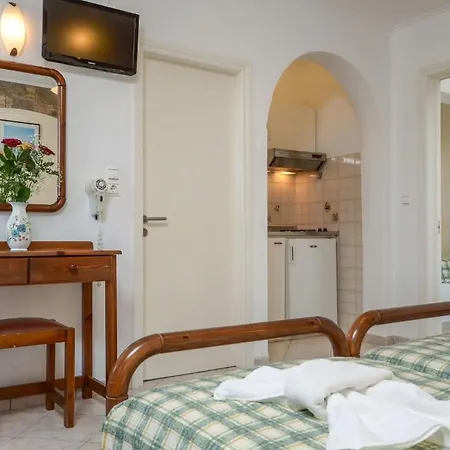 Polemis & Appartement *