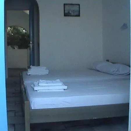 Polemis & דירה *