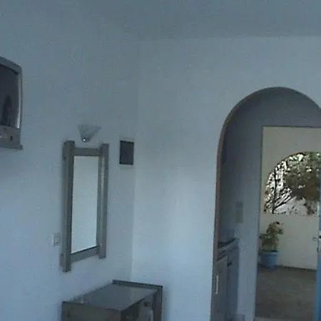 波尔密斯套房公寓 Agia Anna (Naxos)