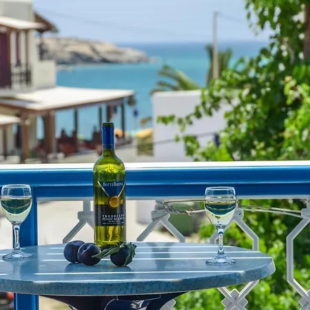 דירה Polemis & *