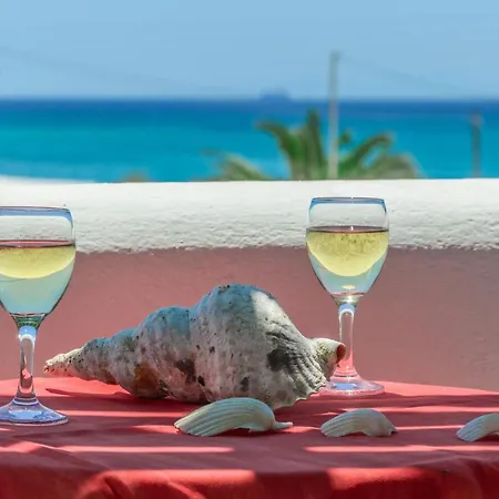 Polemis & דירה *