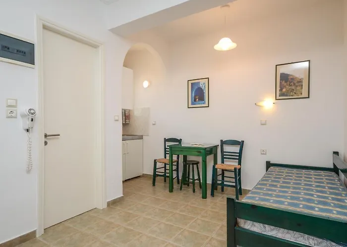 Polemis & Apartamento *